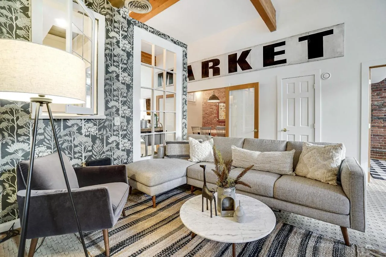 Opulence At The Square Apartment Seattle